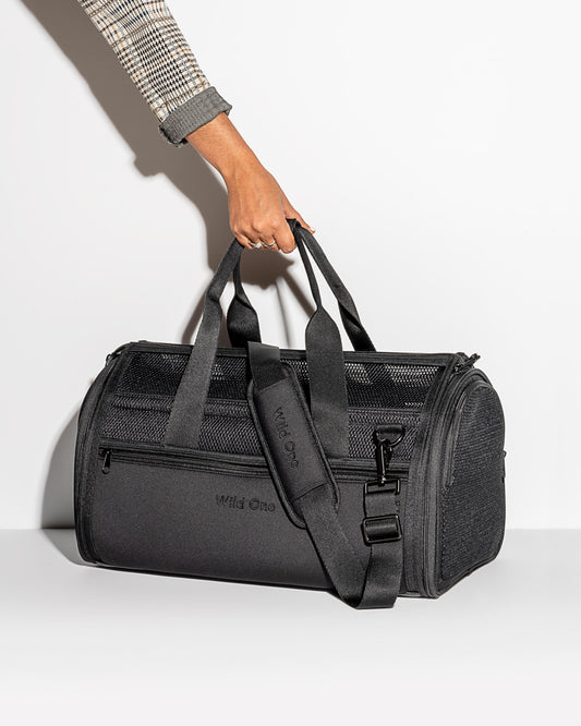 Travel Carrier – Black